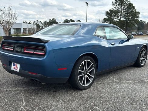 Used 2023 Dodge Challenger R/T image 8
