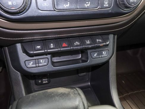Used 2019 GMC Canyon Denali AWD/4WD image 17