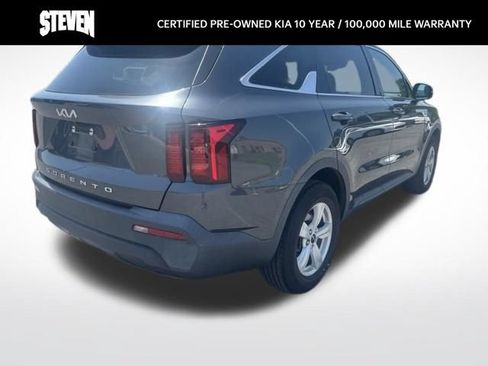 Used 2022 Kia Sorento LX FWD image 6