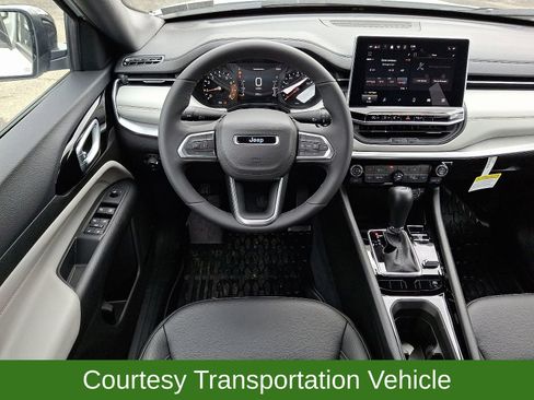 New 2025 Jeep Compass Limited AWD/4WD image 9