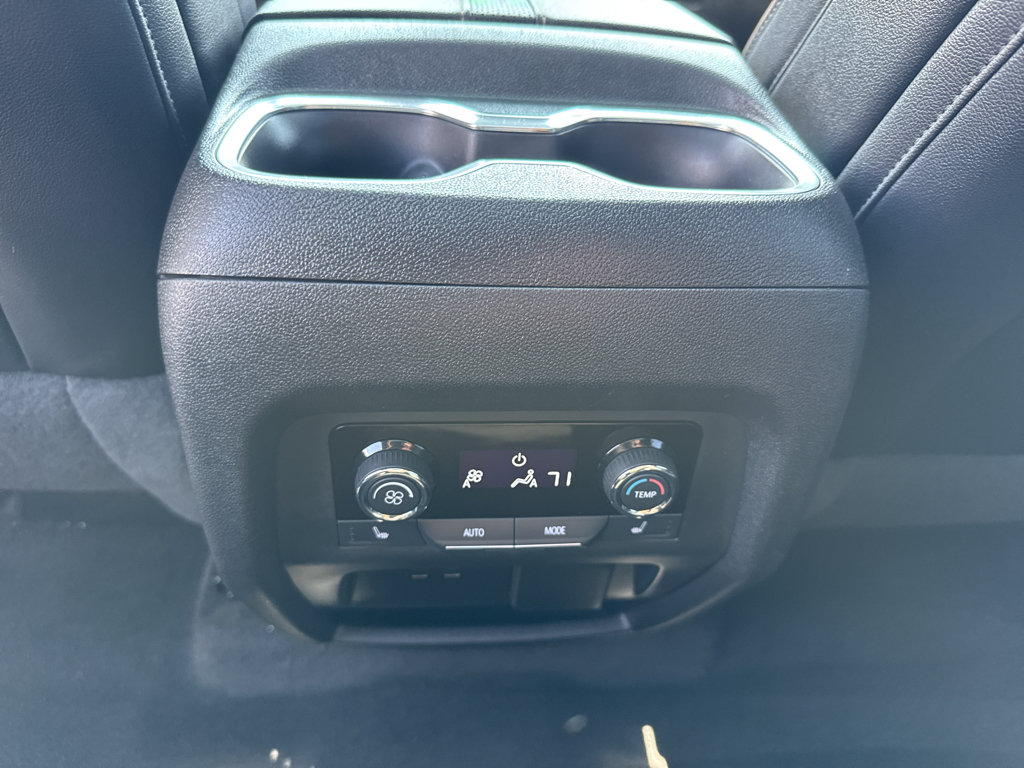 Certified 2024 Chevrolet Traverse RS AWD/4WD image 33