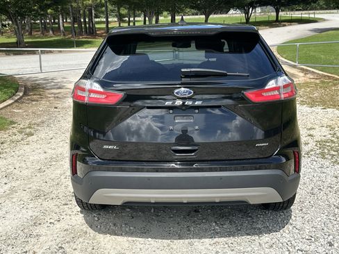 Used 2022 Ford Edge SEL image 6