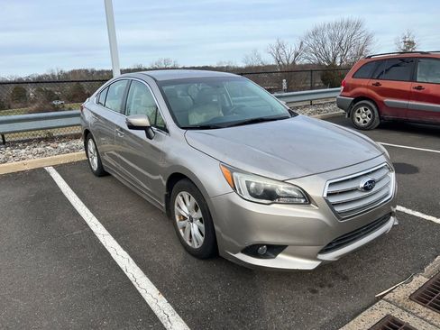 Used 2015 Subaru Legacy 2.5i Premium image 2