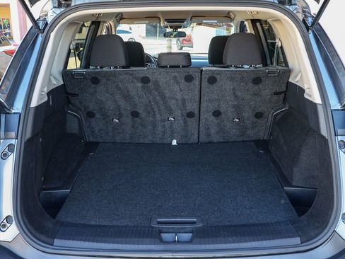 Used 2023 Nissan Rogue SV image 16