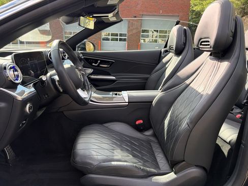 Used 2024 Mercedes-Benz CLE 300 4MATIC Cabriolet image 18