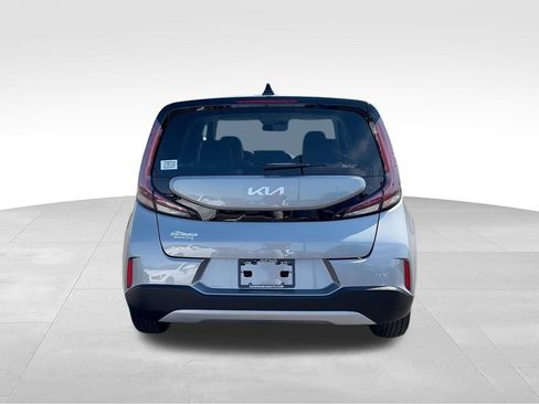 Used 2025 Kia Soul LX w/ LX Technology Package FWD image 7