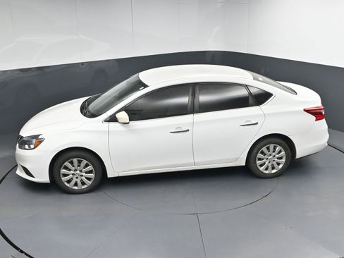 Used 2017 Nissan Sentra S FWD image 32