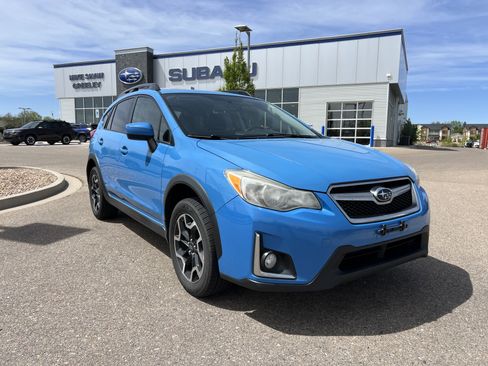 Used 2016 Subaru Crosstrek 2.0i Premium w/ Moonroof Package AWD/4WD image 8