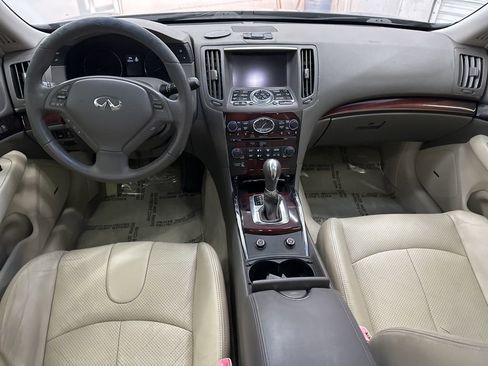 Used 2011 INFINITI G37 Journey w/ Premium Pkg image 21