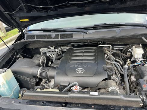 Used 2019 Toyota Sequoia TRD Sport AWD/4WD image 36