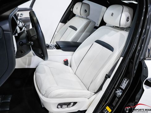 Used 2022 Rolls-Royce Cullinan image 43