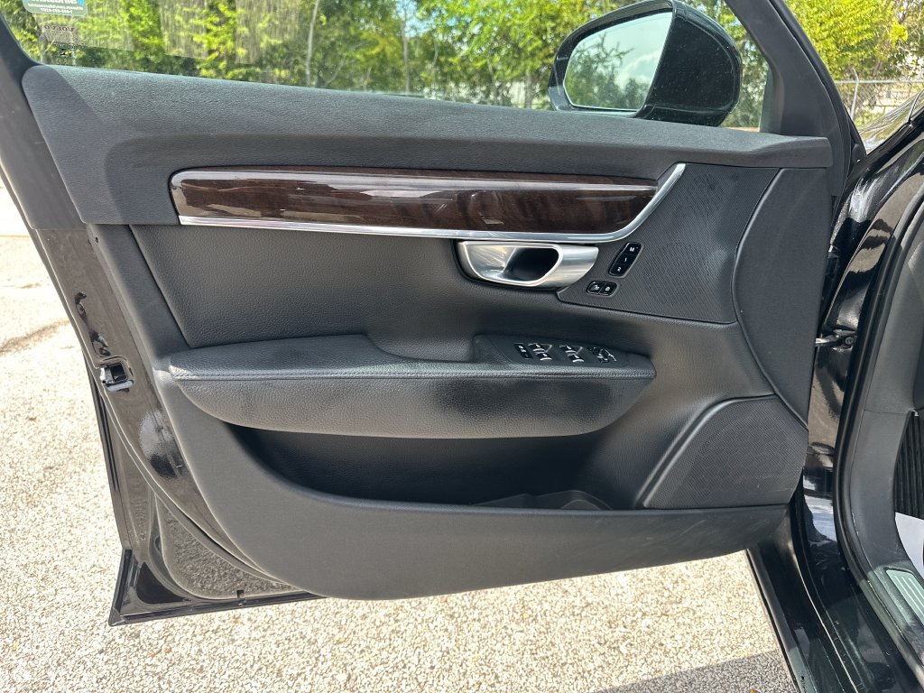 Used 2018 Volvo S90 T5 Momentum w/ Convenience Package FWD image 27
