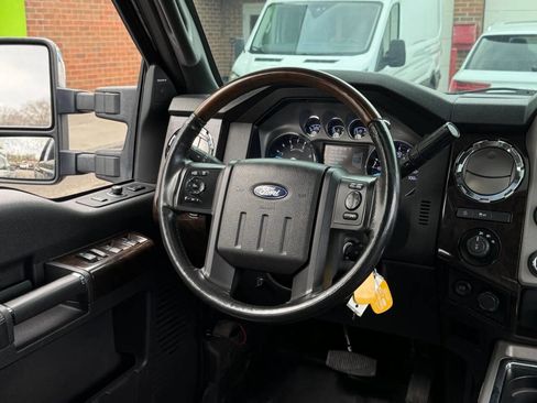 Used 2015 Ford F350 Platinum image 14