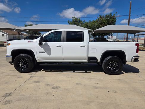 Certified 2025 Chevrolet Silverado 2500 LT w/ Texas Edition AWD/4WD image 4