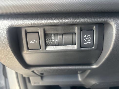 Used 2025 Subaru Forester Premium AWD/4WD image 16