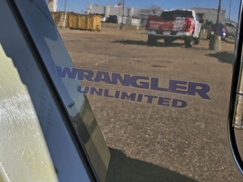 Used 2016 Jeep Wrangler Unlimited Sahara image 24