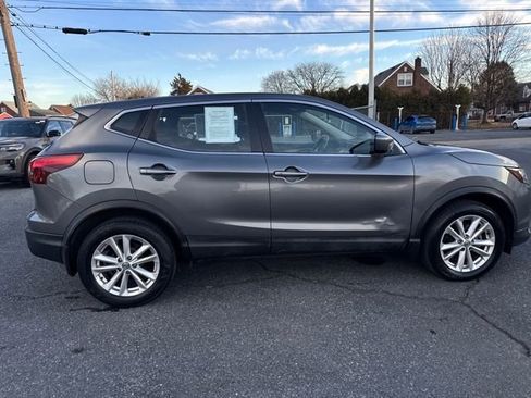 Used 2017 Nissan Rogue Sport S w/ S Appearance Package image 6