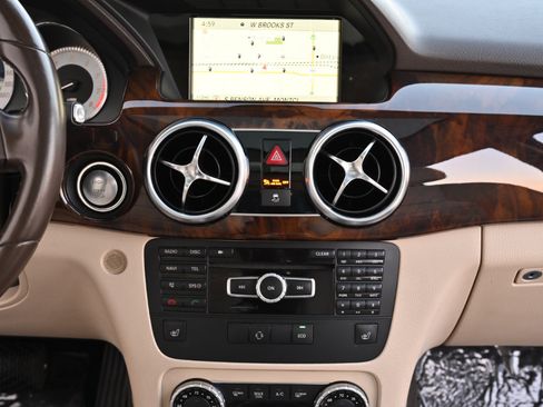 Used 2014 Mercedes-Benz GLK 350 2WD image 16