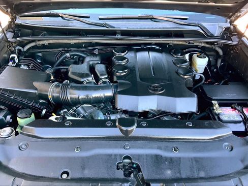 Used 2016 Toyota 4Runner SR5 Premium image 31