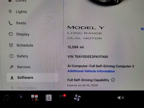 Used 2023 Tesla Model Y AWD image 13