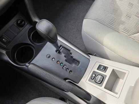 Used 2010 Toyota RAV4 2WD image 18