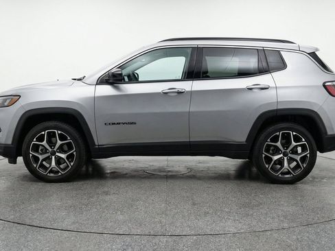 Used 2025 Jeep Compass Limited AWD/4WD image 5