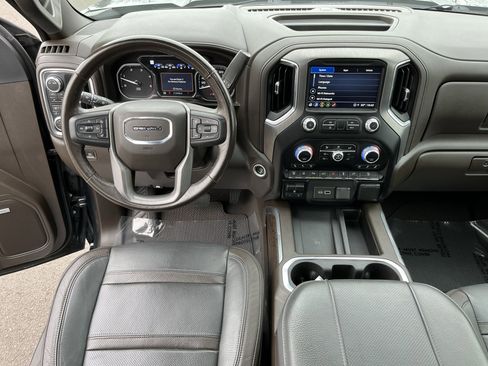 Used 2023 GMC Sierra 3500 Denali w/ Denali Ultimate Package image 11