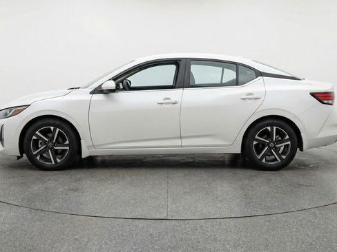 Used 2025 Nissan Sentra SV FWD image 5