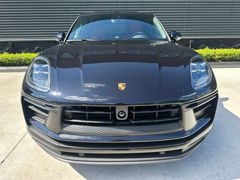 Used 2026 Porsche Macan AWD/4WD image 8