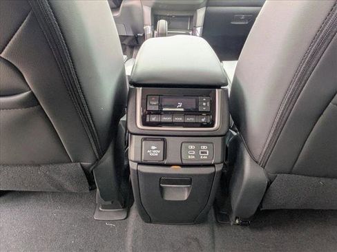 New 2026 Subaru Ascent Bronze Edition AWD/4WD image 13