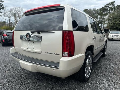 Used 2013 Cadillac Escalade Luxury image 11