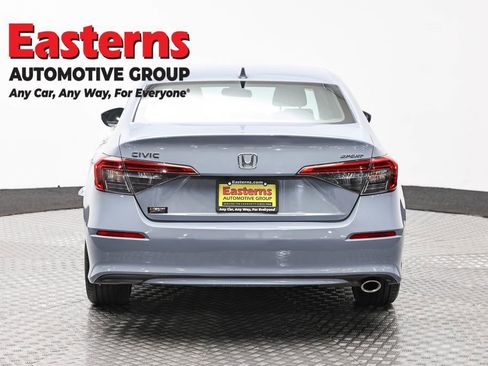 Used 2023 Honda Civic Sport image 6