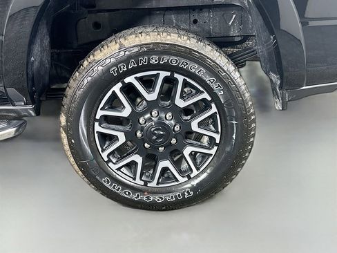 New 2026 RAM 3500 Limited w/ Towing Technology Group image 17