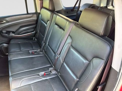 Used 2017 GMC Yukon XL SLT w/ Open Road Package AWD/4WD image 16