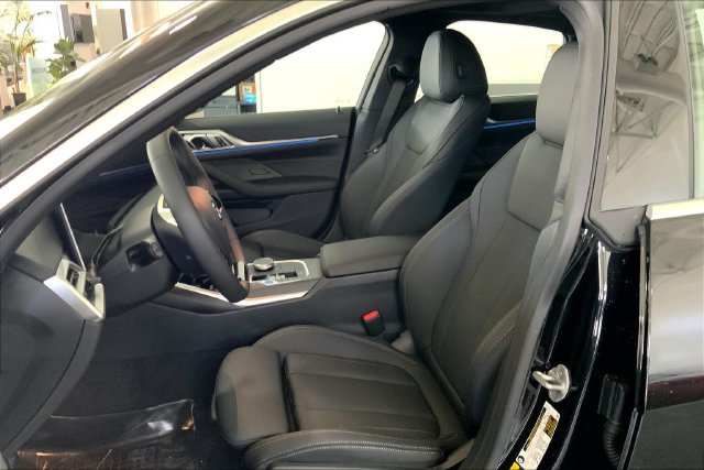 New 2026 BMW i4 eDrive40 w/ Premium Package RWD image 9