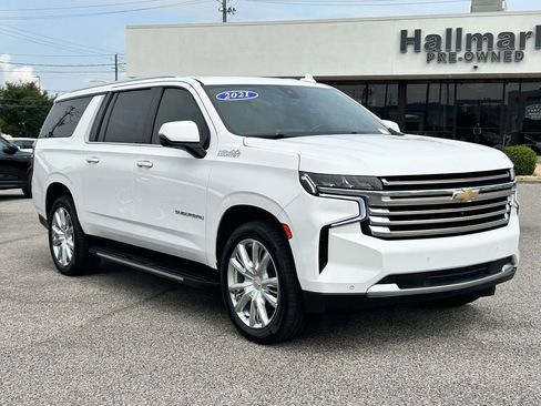 Used 2021 Chevrolet Suburban High Country RWD image 1