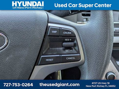 Used 2018 Hyundai Elantra SE FWD image 26