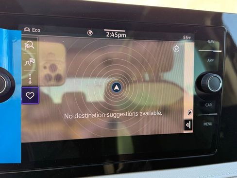 Certified 2025 Volkswagen Taos SEL image 18