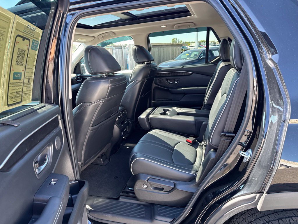 Certified 2023 Honda Pilot Elite image 37