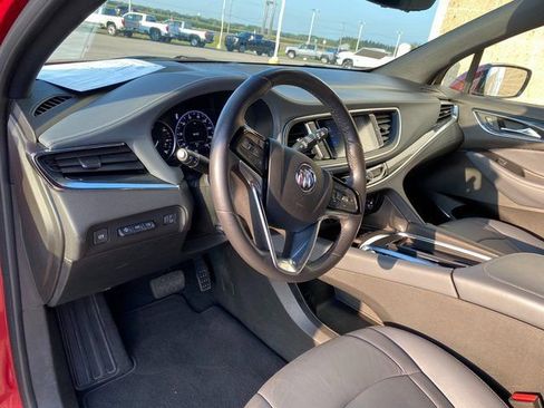 Used 2024 Buick Enclave Premium image 13