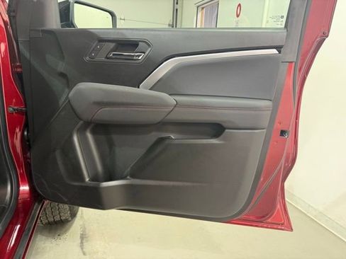 Certified 2024 Chevrolet Colorado Z71 w/ Z71 Convenience Package 2 image 27