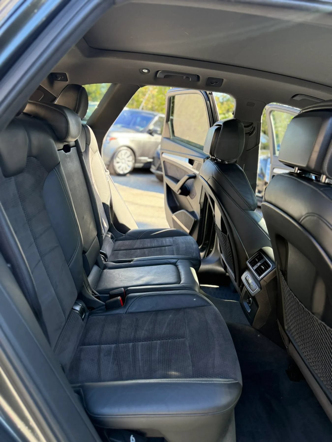 Used 2018 Audi SQ5 Prestige w/ Prestige Package AWD/4WD image 16