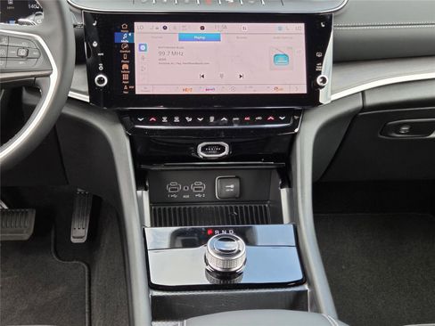 New 2026 Jeep Grand Cherokee L 2WD image 10