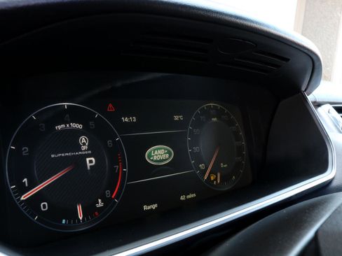 Used 2015 Land Rover Range Rover Sport Supercharged image 25