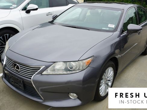 Used 2013 Lexus ES 350 w/ Luxury Pkg FWD image 1