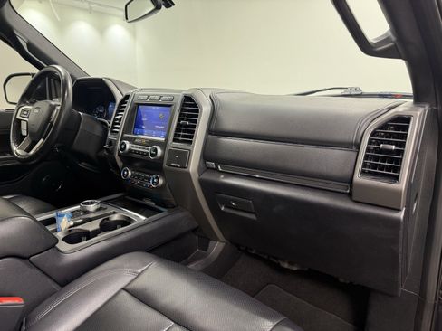 Used 2021 Ford Expedition XLT image 25