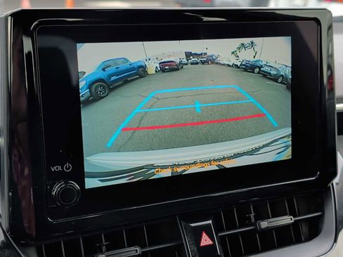 Used 2023 Toyota Corolla LE image 21