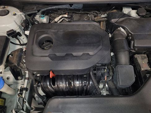 Used 2016 Hyundai Sonata Limited w/ Option Group 04 FWD image 30