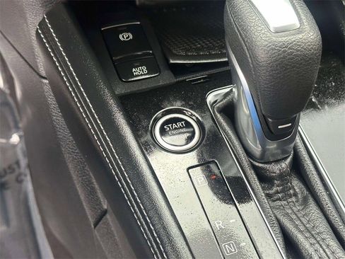 Certified 2024 Nissan Kicks SR image 28