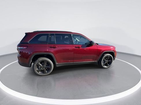 New 2026 Jeep Grand Cherokee Limited w/ Limited Altitude Package image 9